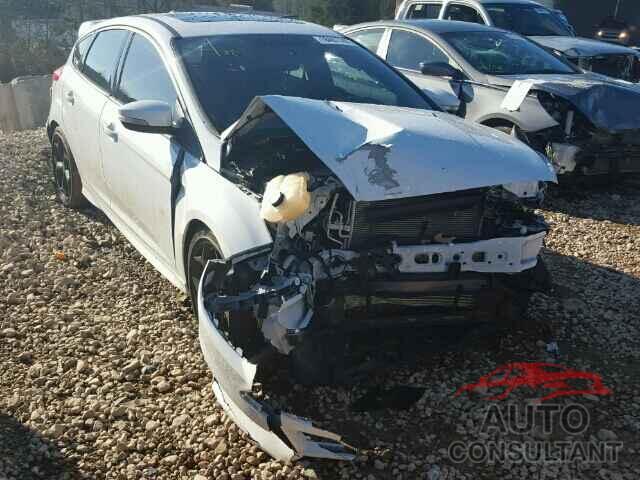 FORD FOCUS 2015 - 1FADP3L94FL246863