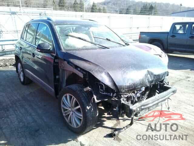 VOLKSWAGEN TIGUAN 2015 - WVGBV7AX6FW540274