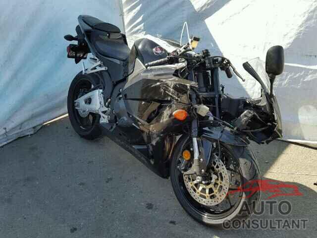 HONDA CBR CYCLE 2015 - JH2PC4019FK800127