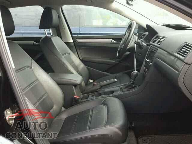 VOLKSWAGEN PASSAT 2015 - 1VWAT7A37FC116202