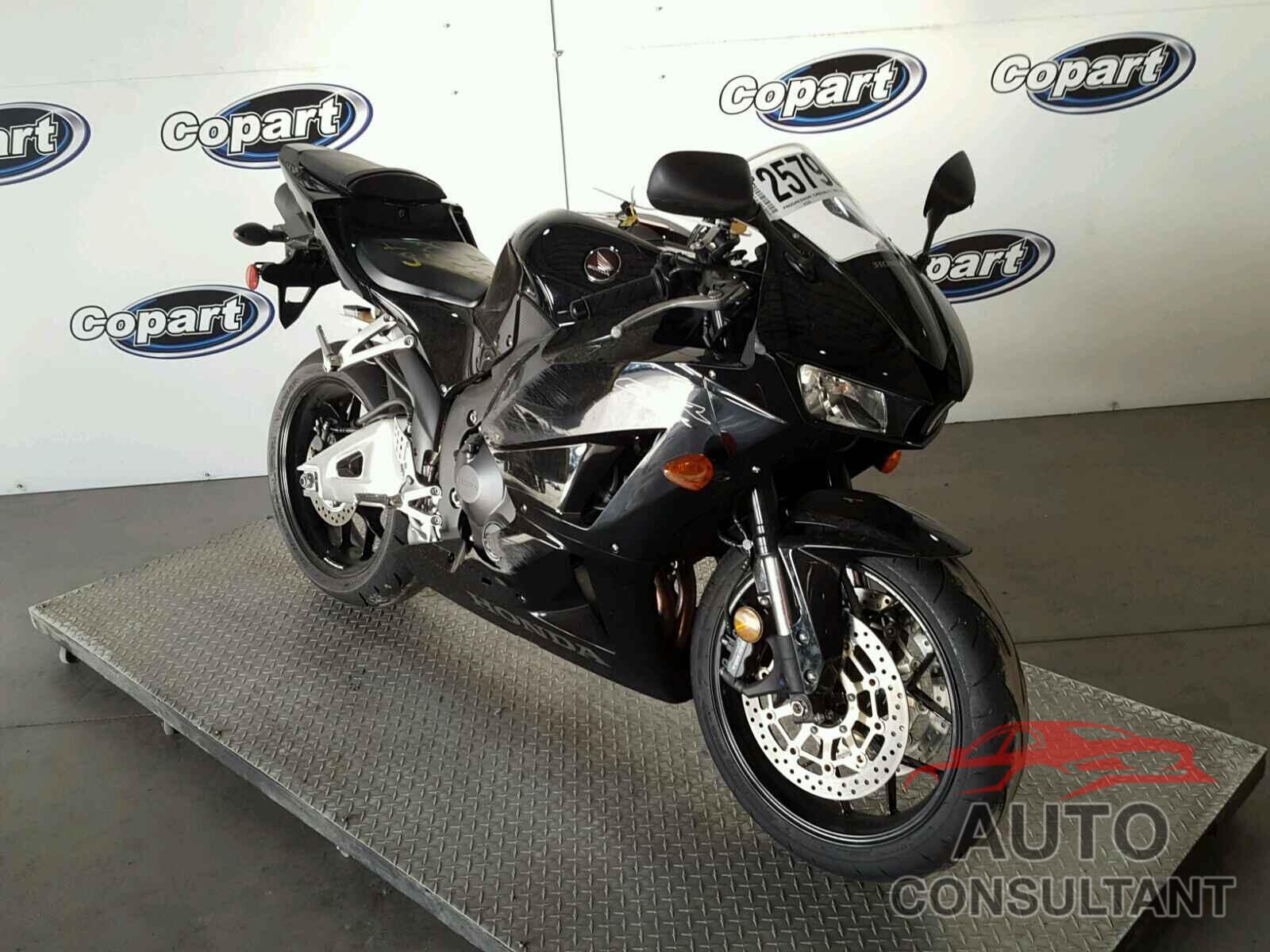 HONDA CBR CYCLE 2015 - JH2PC4012FK800194