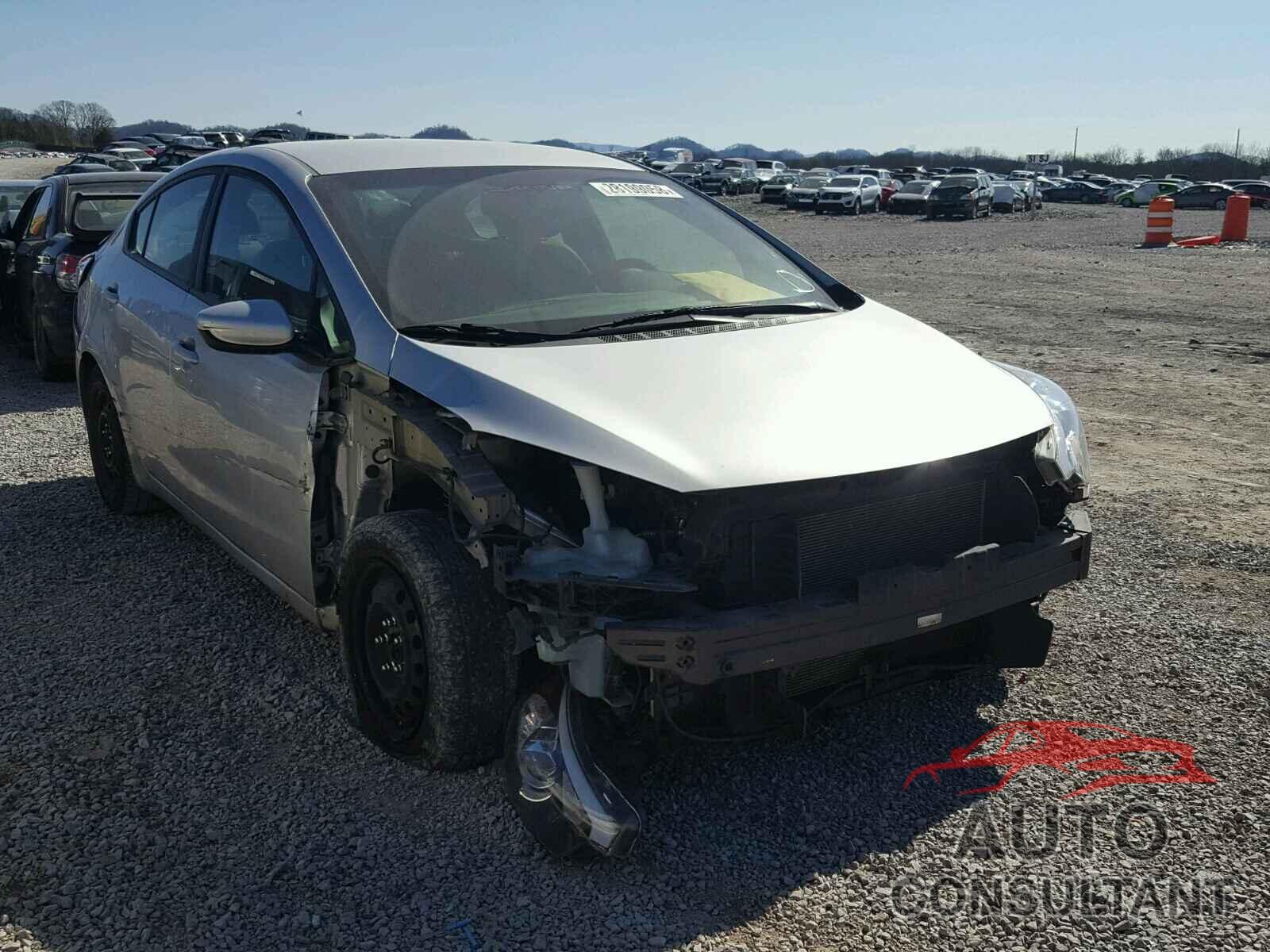 KIA FORTE 2015 - KNAFK4A65F5340333