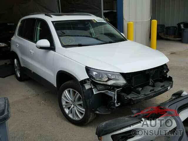 VOLKSWAGEN TIGUAN 2016 - WVGAV7AX7GW517423