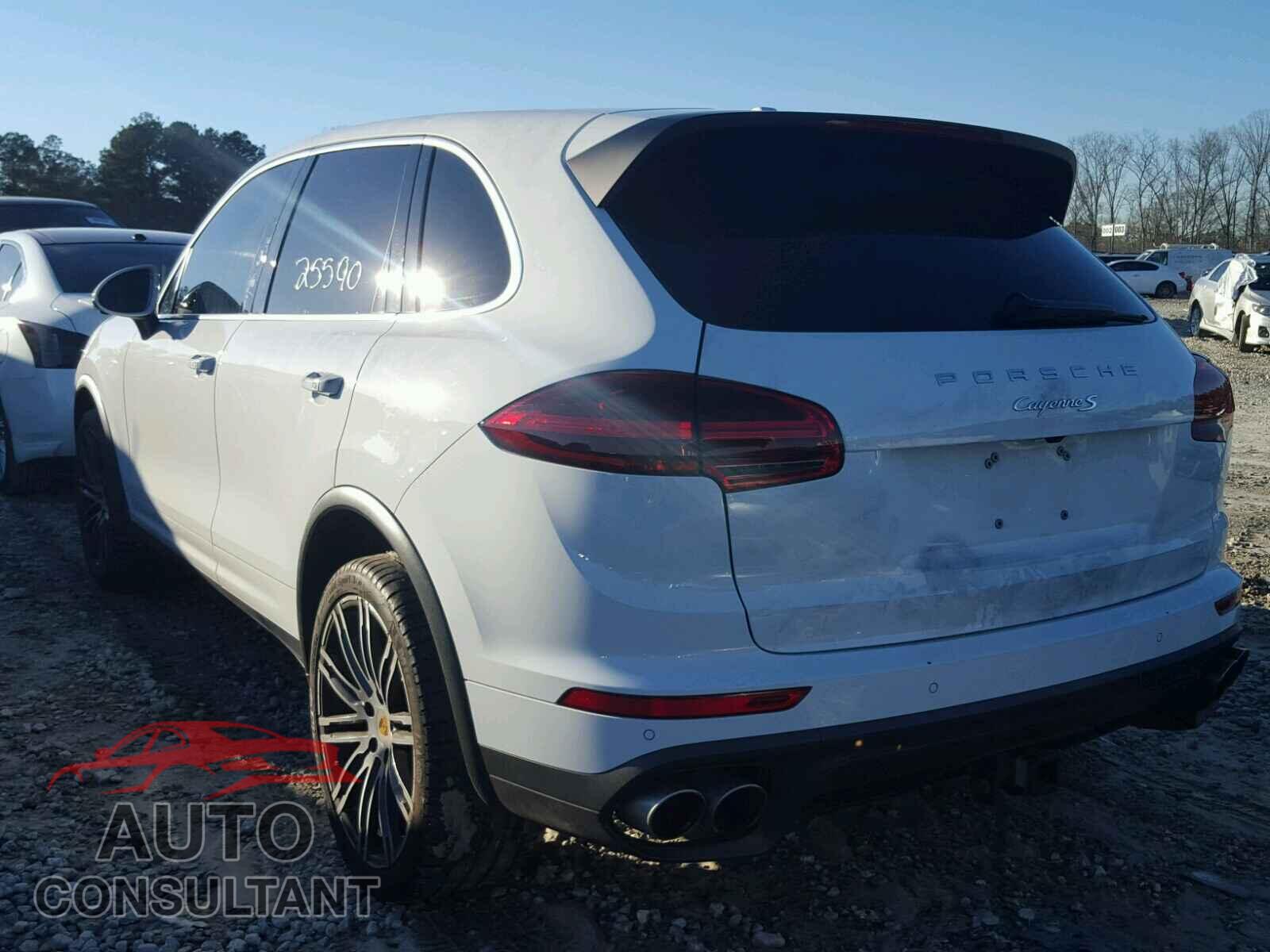 PORSCHE CAYENNE 2017 - WP1AB2A24HLA50726