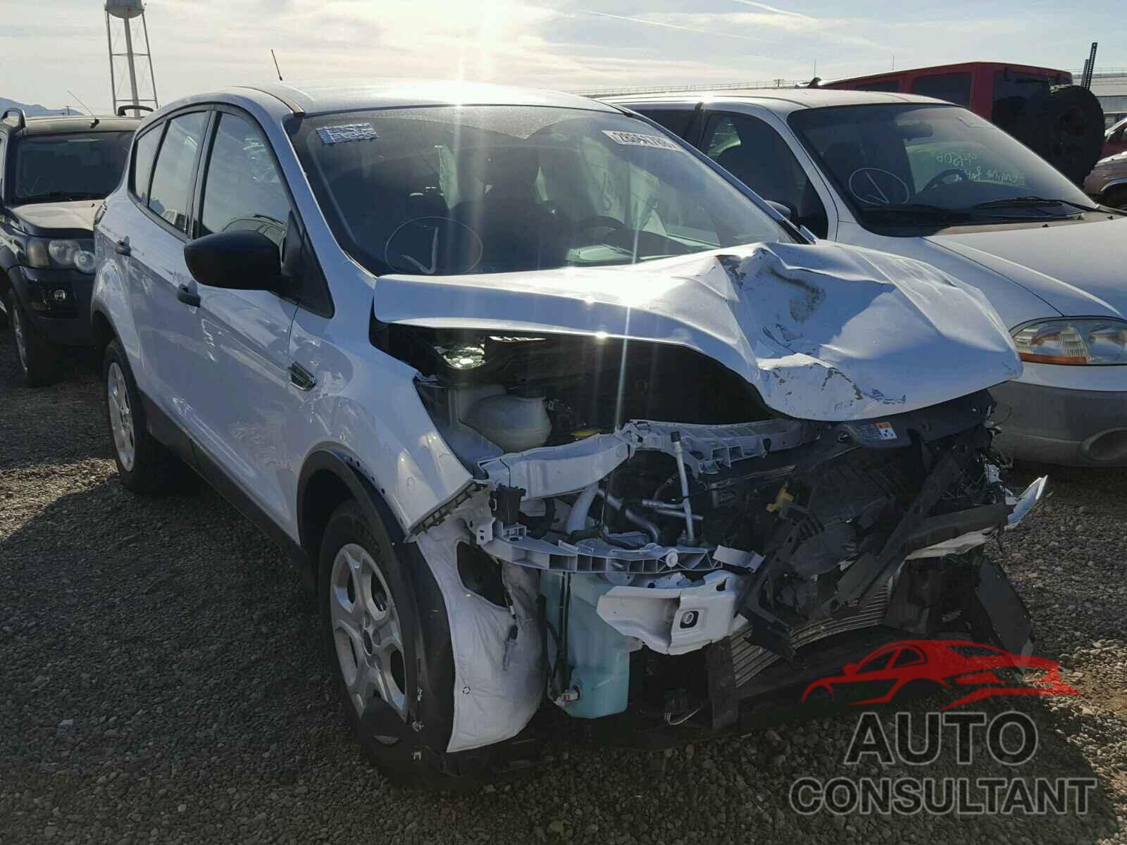 FORD ESCAPE 2017 - 1FMCU0F74HUE24142