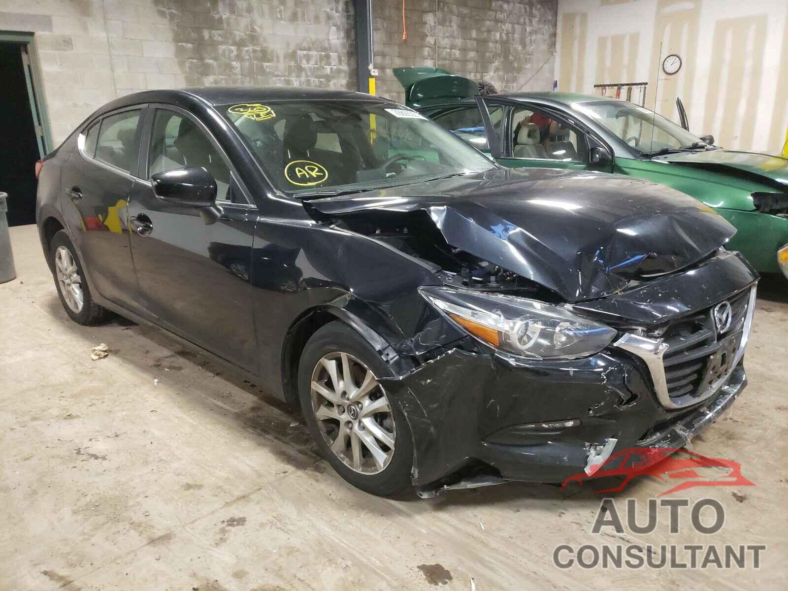 MAZDA 3 2018 - 3MZBN1U79JM268421