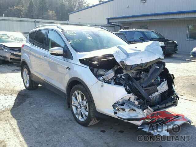FORD ESCAPE 2016 - 1FMCU9J9XGUA50521
