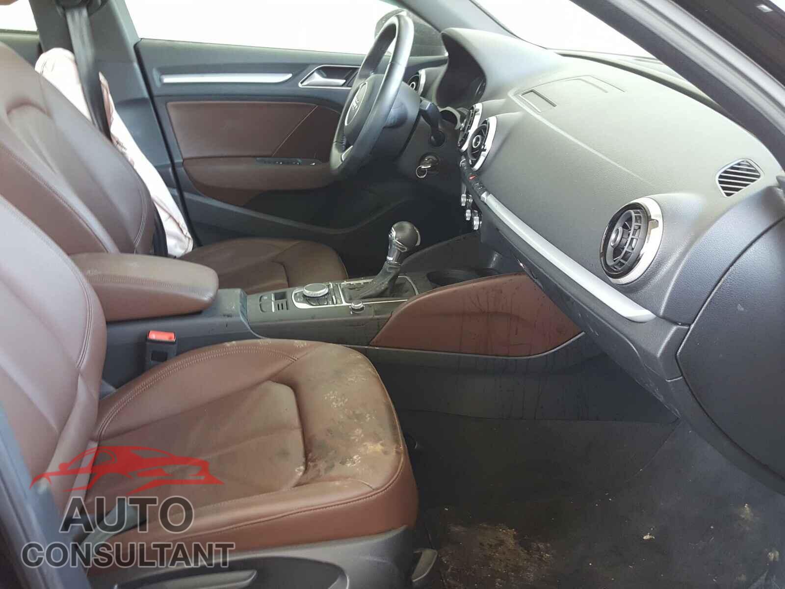 AUDI A3 2016 - WAUA7GFF7G1069385
