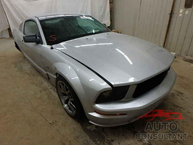 FORD MUSTANG 2005 - 1ZVHT82H955184339