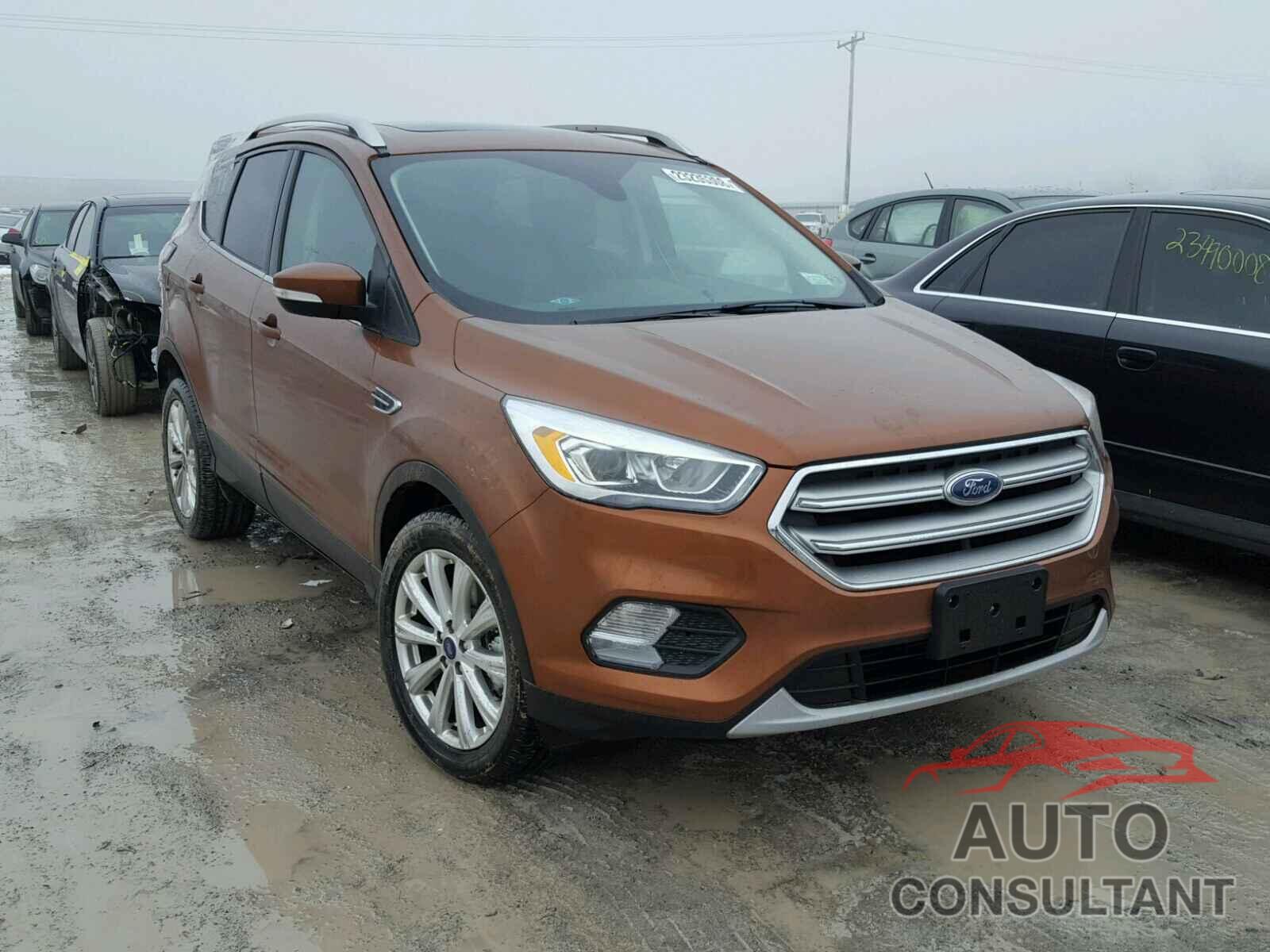FORD ESCAPE 2017 - 1FMCU9J96HUE32384