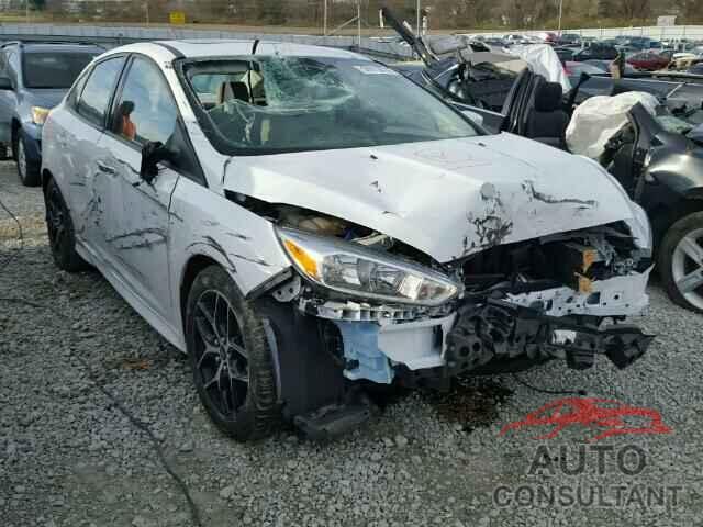 FORD FOCUS 2015 - 1FADP3F22FL247833