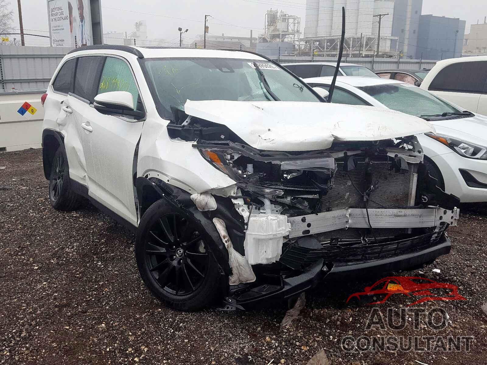 TOYOTA HIGHLANDER 2019 - 5TDJZRFH2KS702753