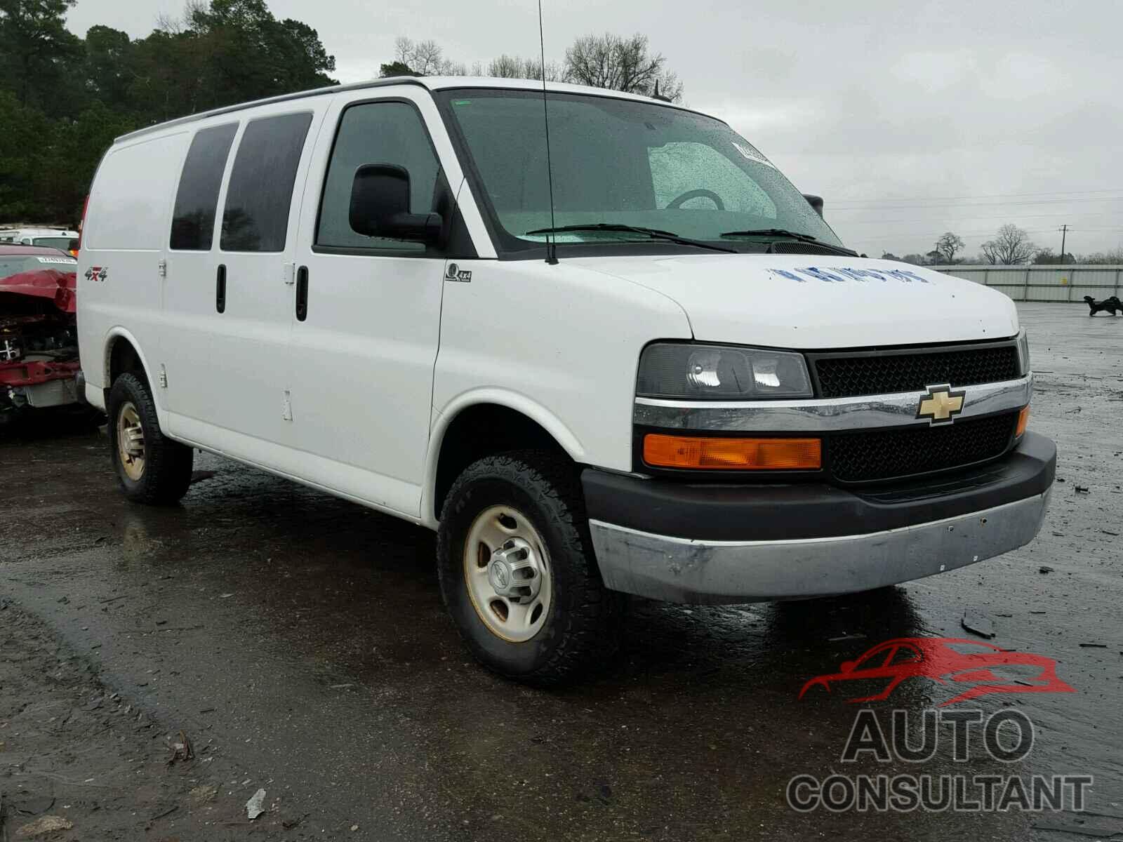 CHEVROLET EXPRESS 2015 - 1GCWGFCF3F1133363