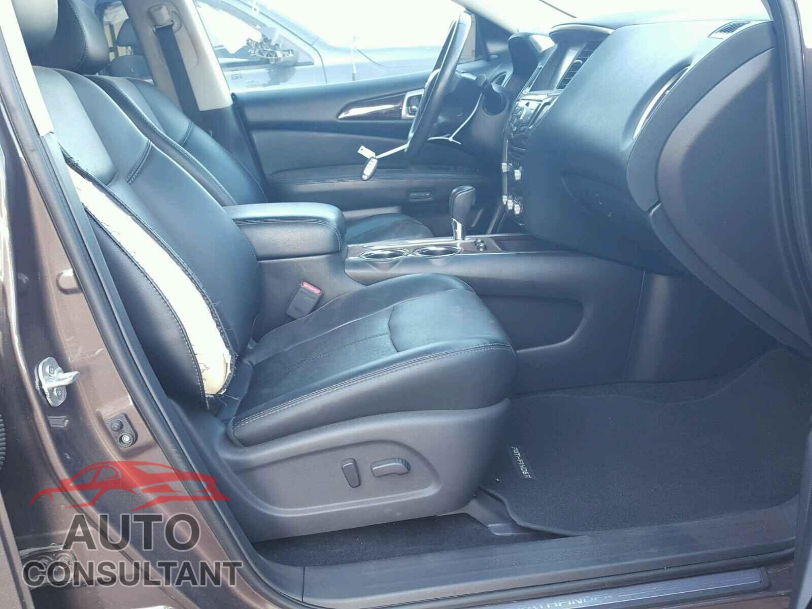 NISSAN PATHFINDER 2015 - 5N1AR2MN9FC659757