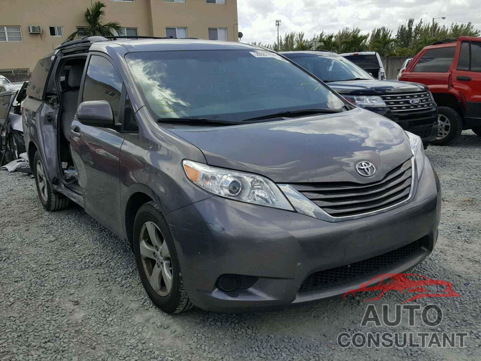 TOYOTA SIENNA 2015 - 5TDKK3DC4FS585812