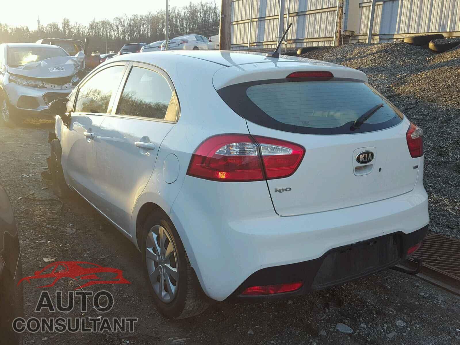 KIA RIO 2015 - KNADM5A36F6517897