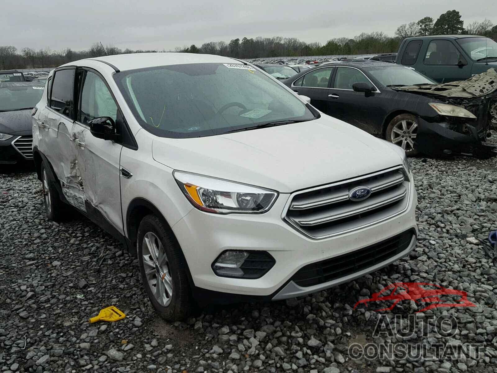 FORD ESCAPE 2017 - 1FMCU0GD9HUE17143