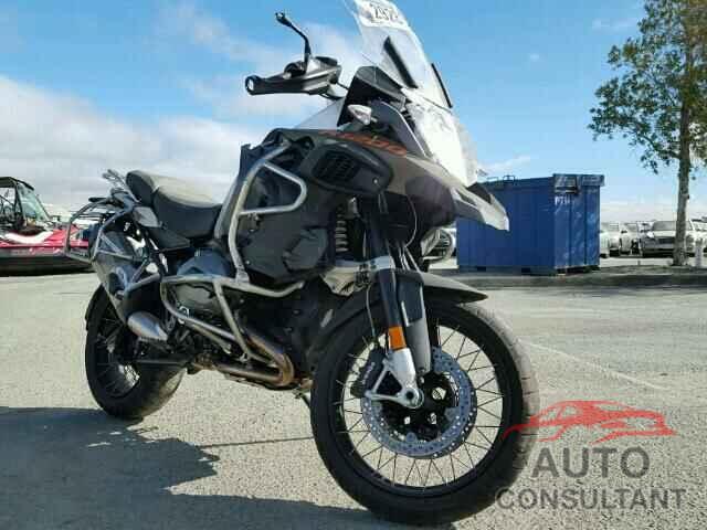 BMW MOTORCYCLE 2015 - WB10A1208FZ096574