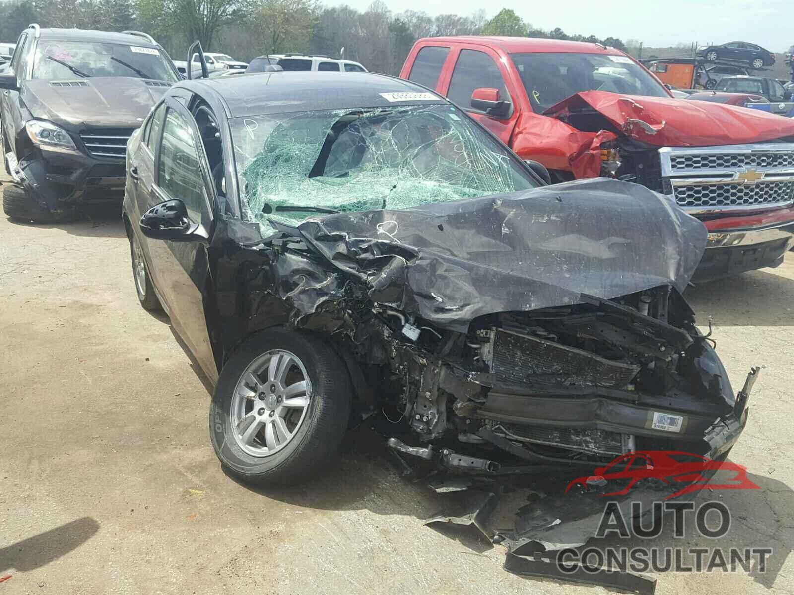 CHEVROLET SONIC 2015 - 1G1JC5SH1F4178490