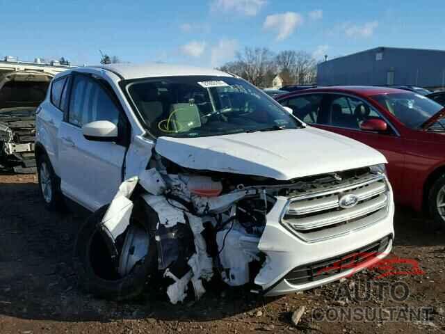 FORD ESCAPE 2017 - 1FMCU0GD5HUA74296