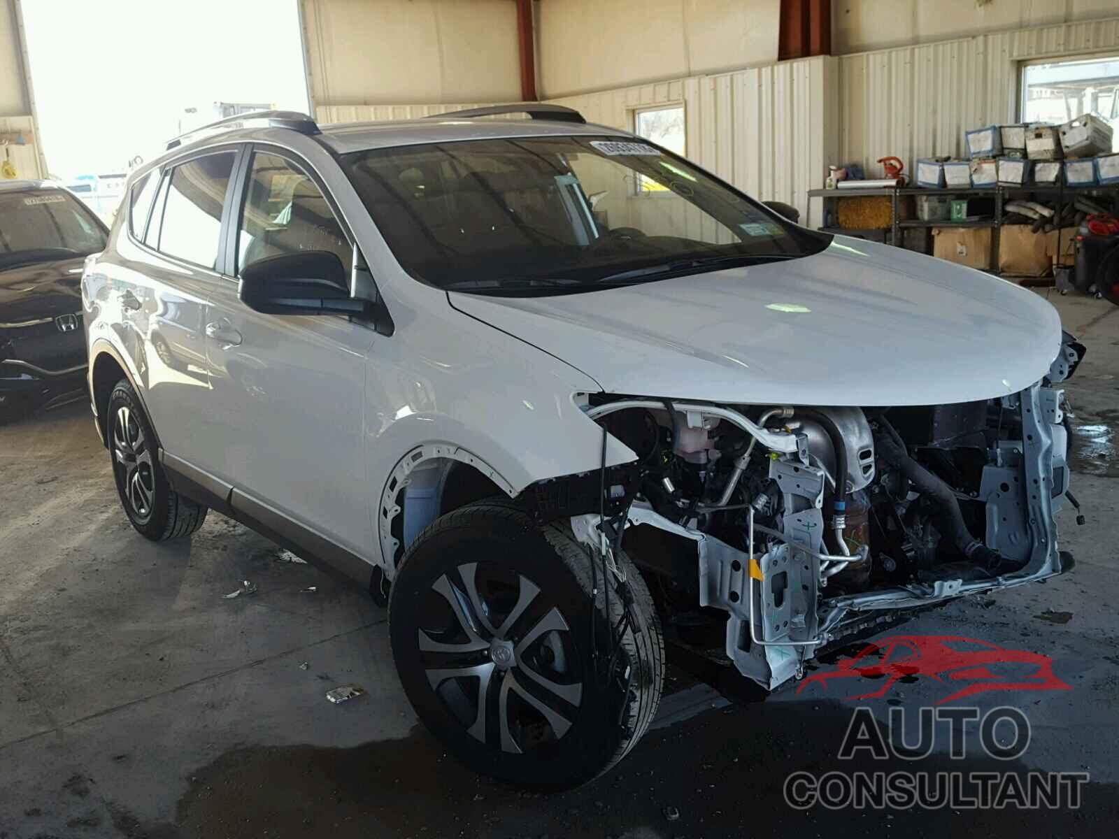 TOYOTA RAV4 2017 - JTMBFREV4HJ130661