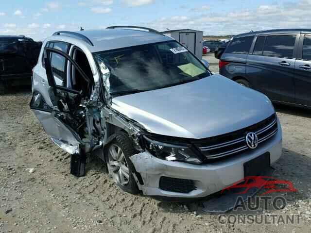 VOLKSWAGEN TIGUAN 2016 - WVGBV7AX4GW533003