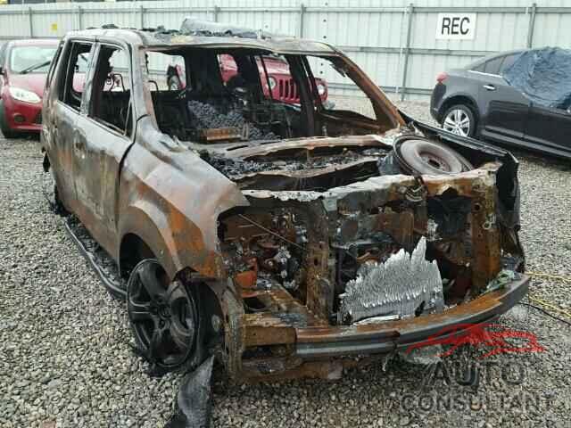 HONDA PILOT 2015 - 5FNYF3H4XFB017456