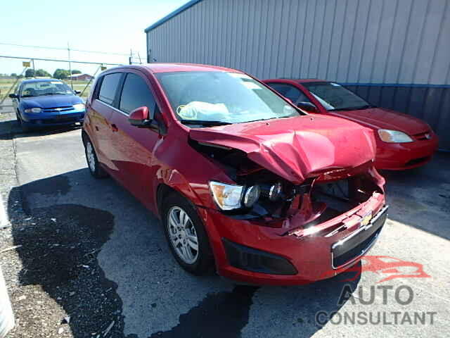 CHEVROLET SONIC 2015 - 1G1JC6SG4F4115574