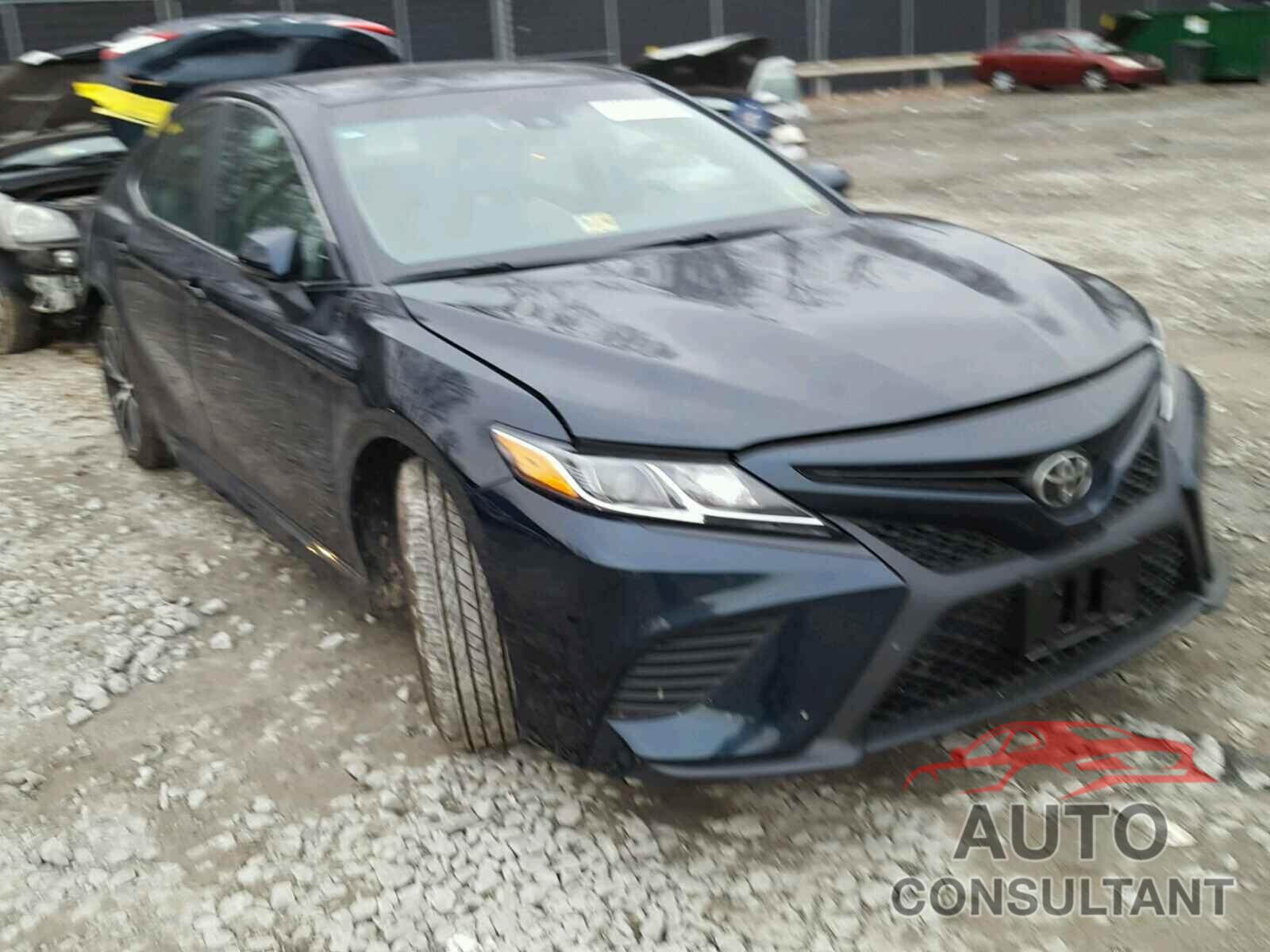 TOYOTA CAMRY 2018 - 4T1B11HK1JU526449