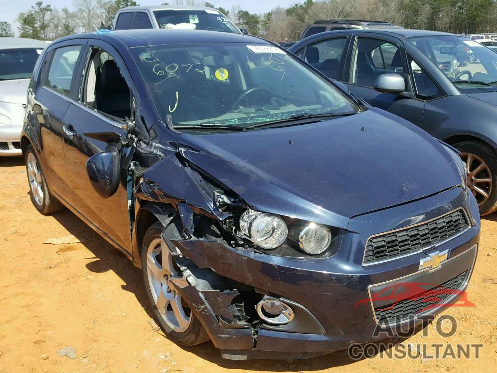 CHEVROLET SONIC 2016 - 1G1JE6SB8G4136072