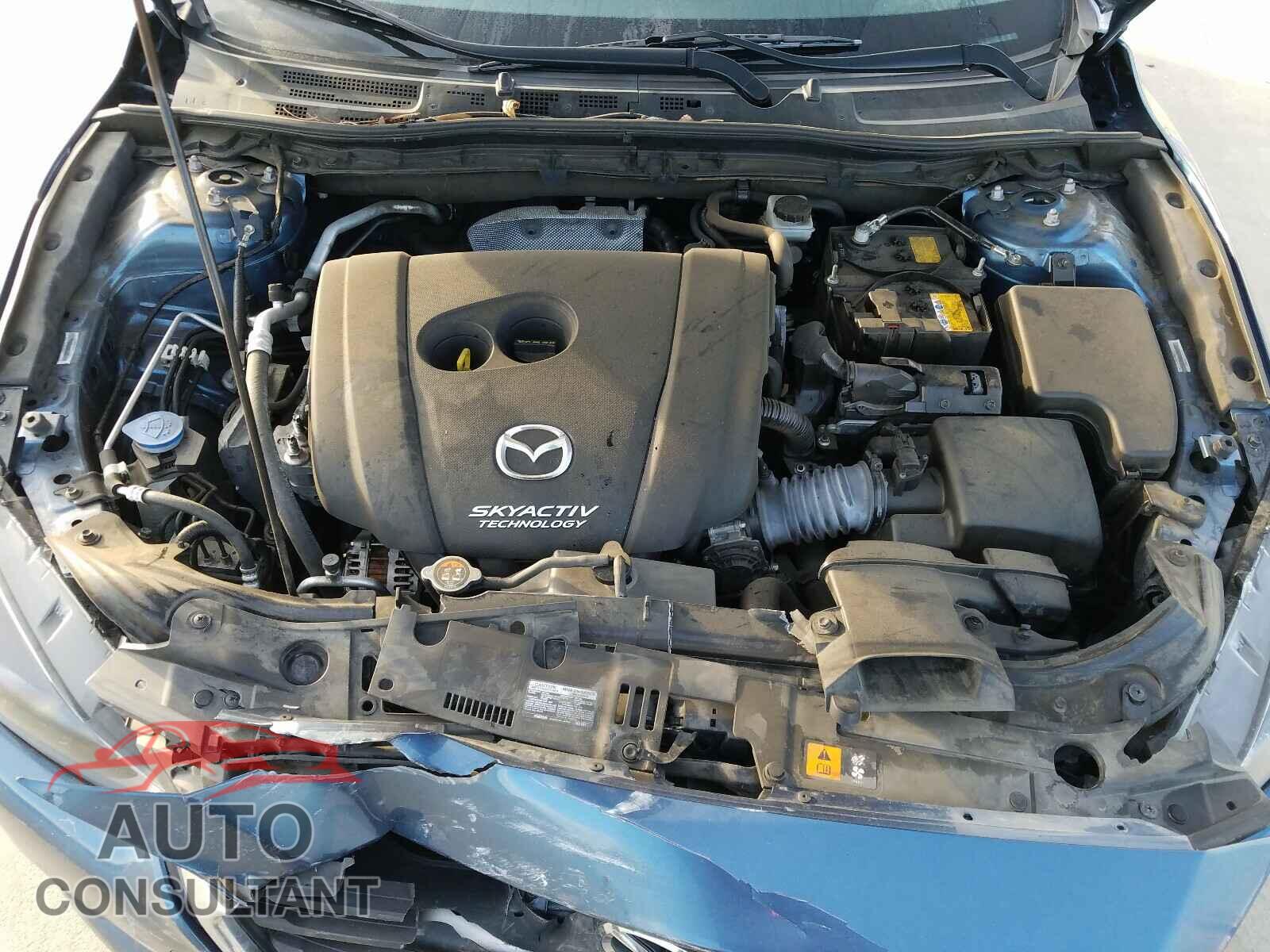 MAZDA 3 2017 - 3N1AB7AP5JY234017