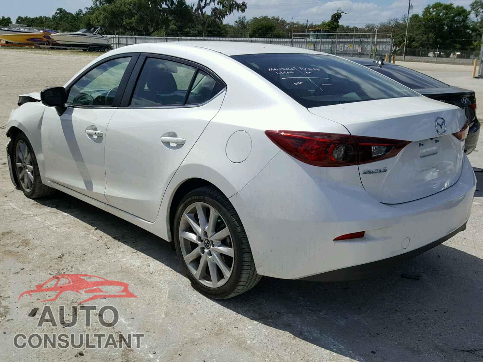 MAZDA 3 2017 - 3MZBN1V79HM124330