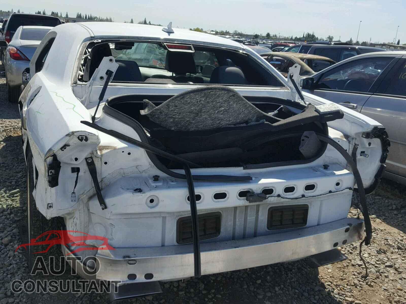 DODGE CHALLENGER 2015 - 2C3CDZBT0FH704219