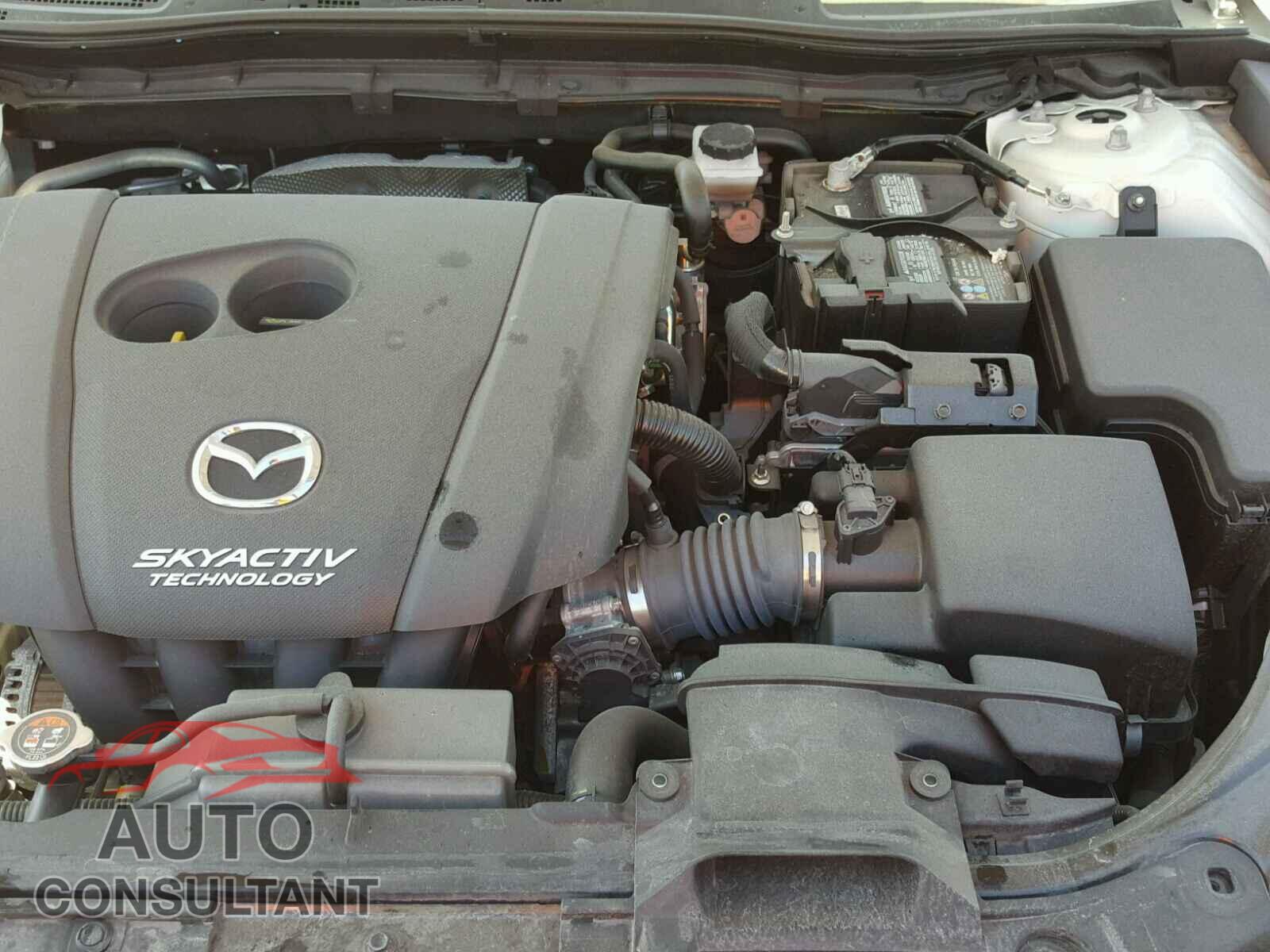 MAZDA 3 2017 - 3MZBN1U78HM134753