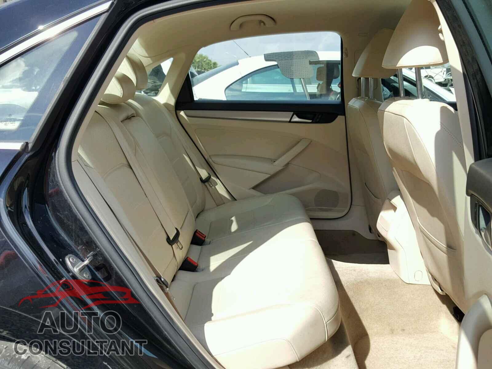 VOLKSWAGEN PASSAT 2015 - 1VWAT7A32FC092763