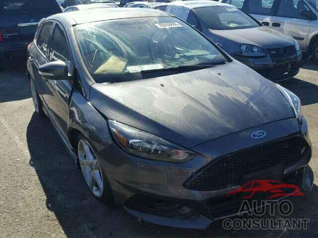 FORD FOCUS 2015 - 1FADP3L93FL256235