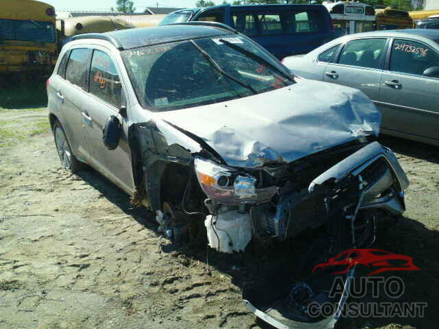 MITSUBISHI OUTLANDER 2015 - 4A4AR4AU3FE010853