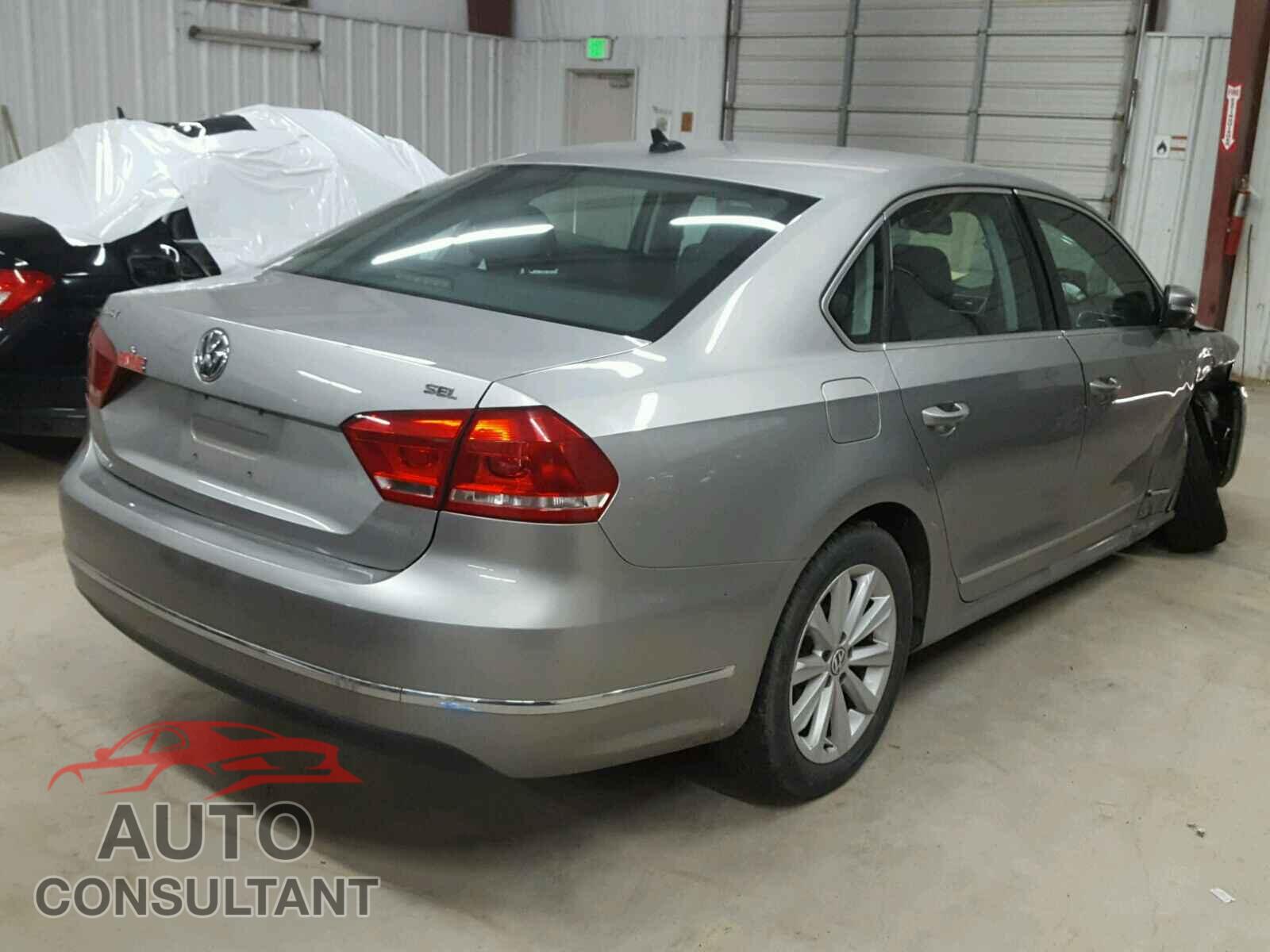 VOLKSWAGEN PASSAT 2013 - 1VWCH7A32DC099266