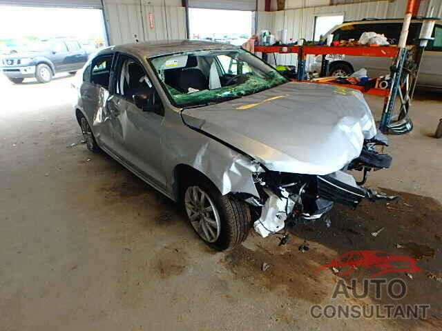 VOLKSWAGEN JETTA 2015 - 3VWD17AJ9FM257952