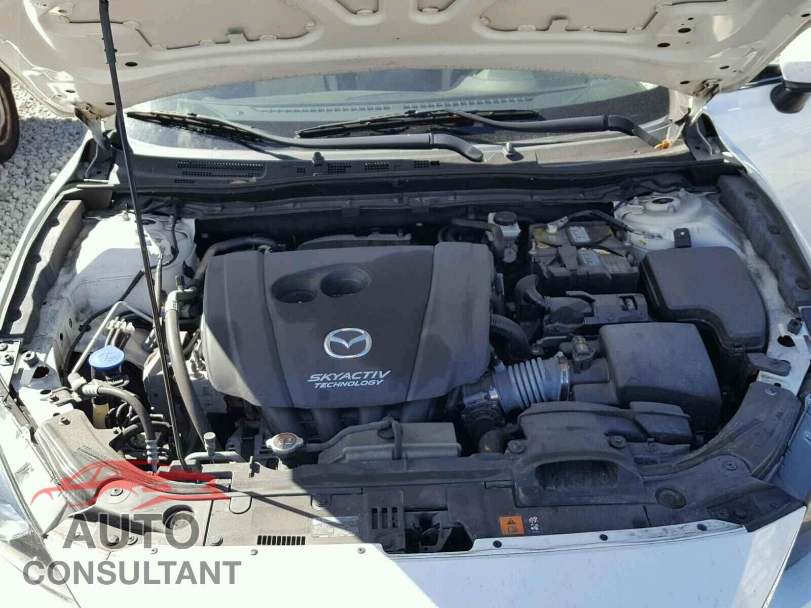 MAZDA 3 2015 - 3MZBM1L79FM208831