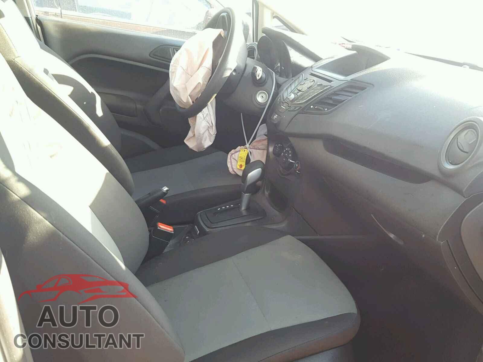 FORD FIESTA 2017 - 3FADP4AJ2HM145969