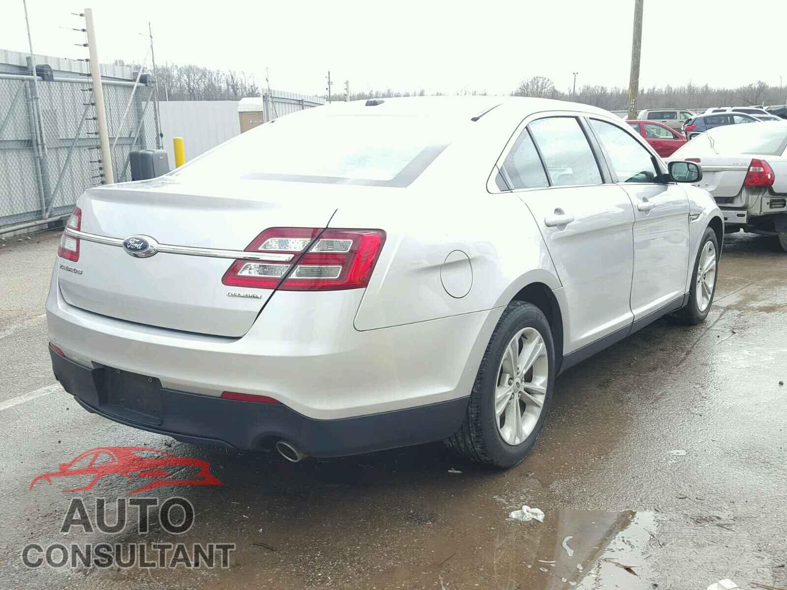 FORD TAURUS 2015 - 1FAHP2D87FG132074