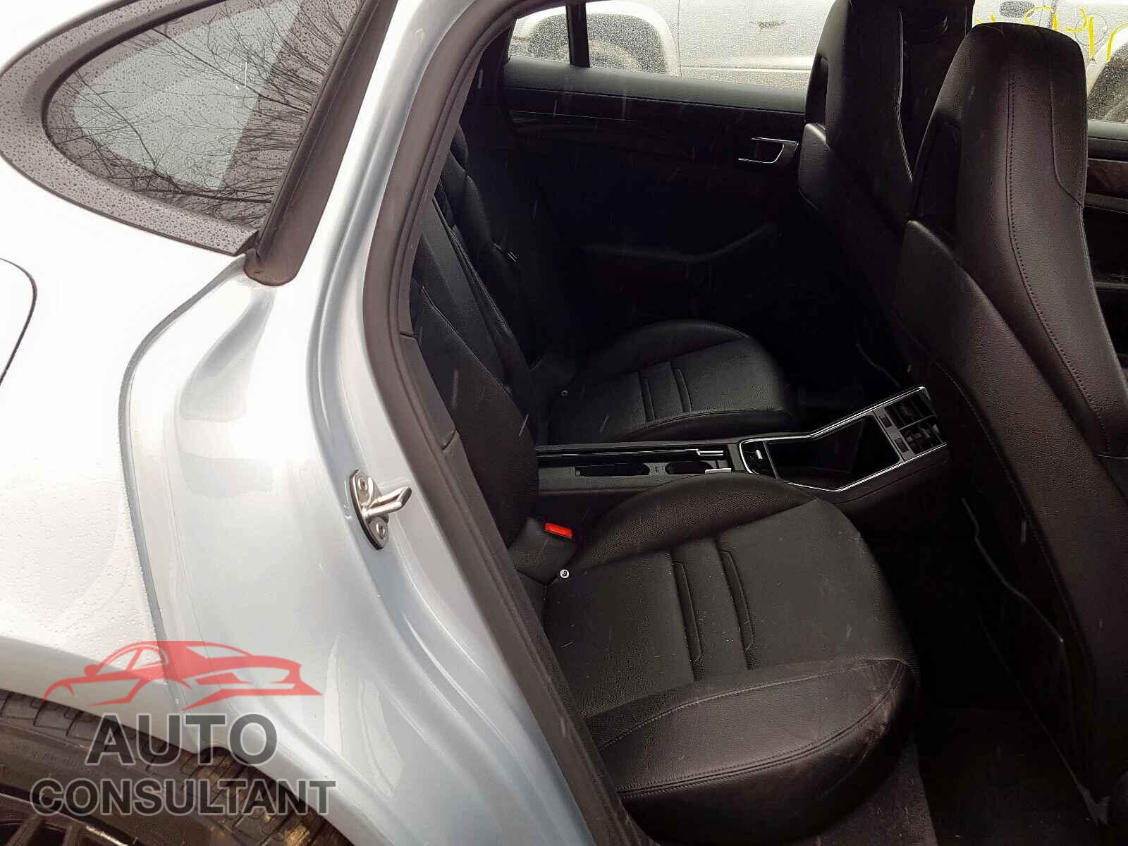 PORSCHE PANAMERA 2017 - WP0AA2A75HL102493