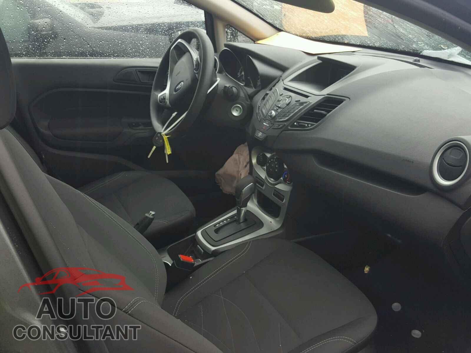 FORD FIESTA 2017 - 3FADP4EJ4HM158426