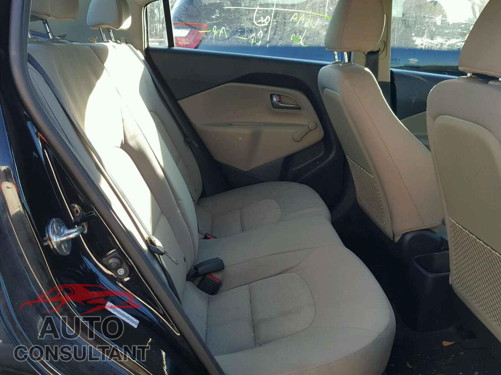 KIA RIO 2015 - KNADM4A35F6438165