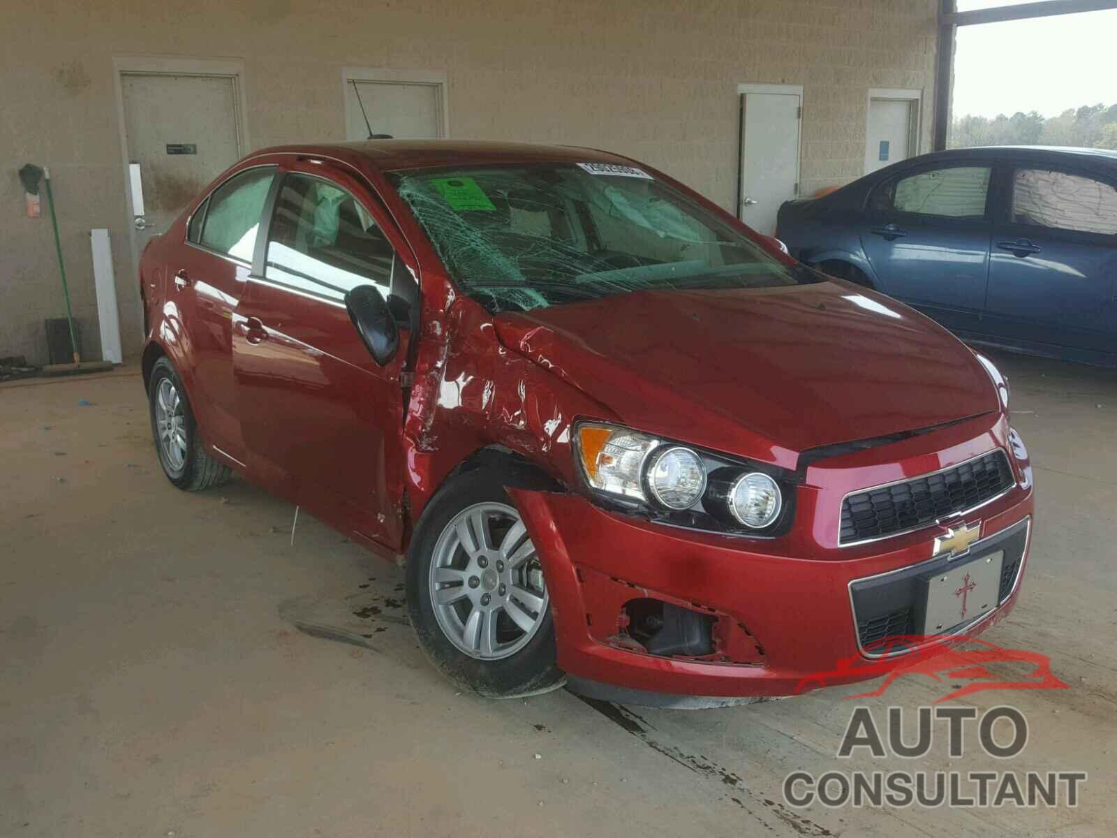 CHEVROLET SONIC 2015 - 1G1JC5SH8F4141632