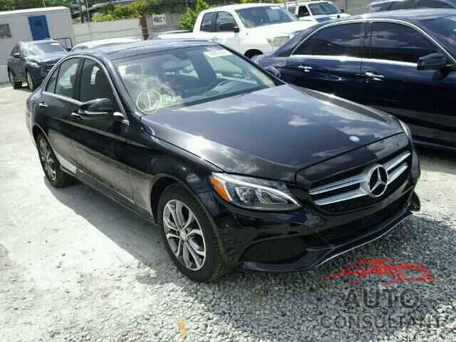 MERCEDES-BENZ C300 2015 - 55SWF4KB0FU021387