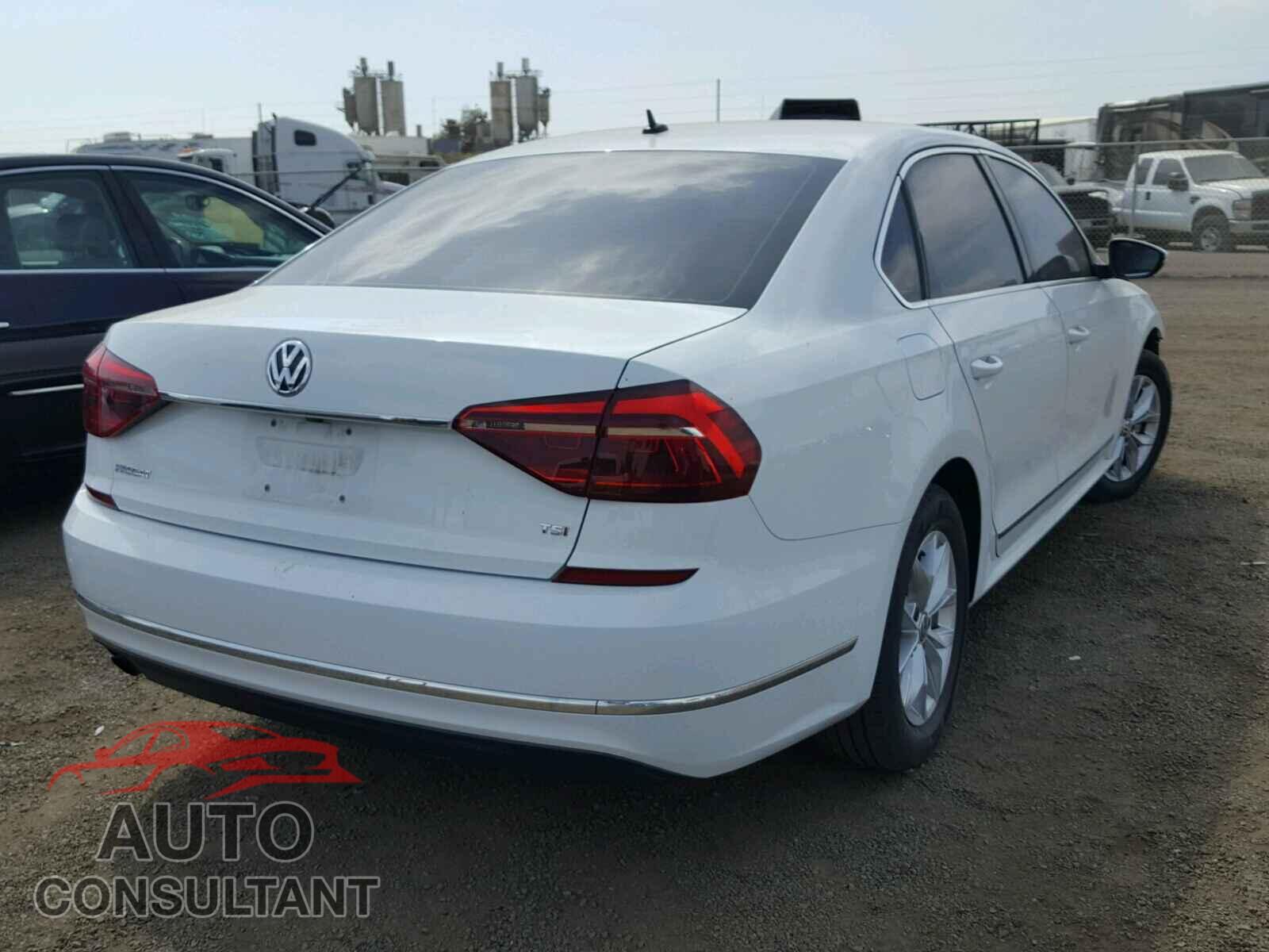 VOLKSWAGEN PASSAT 2017 - 1VWAT7A3XHC017487