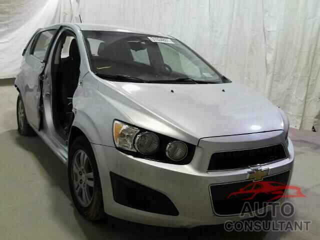 CHEVROLET SONIC 2015 - 1G1JC6SH3F4144766