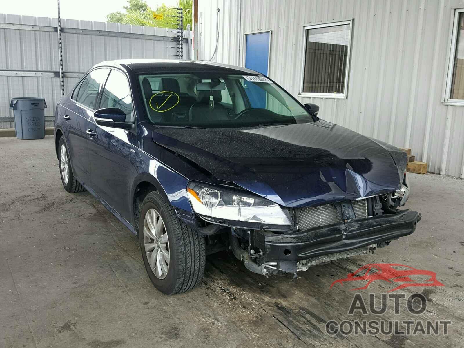VOLKSWAGEN PASSAT 2015 - 1VWAT7A32FC044339
